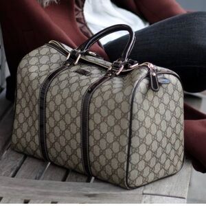 GUCCI GG Supreme Joy Boston Bag medium